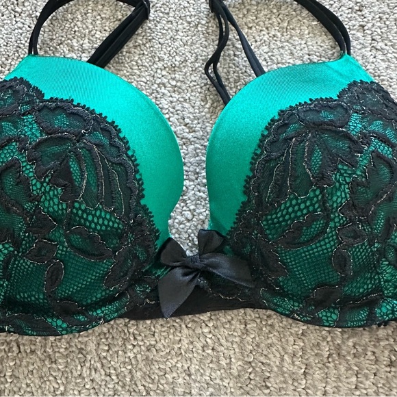 Victoria's Secret Green and Black Very Sexy Plunge Bra 32C - Picture 2 of 7